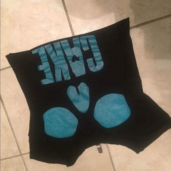 Flag nor fail crop top cake tee shirt rare limited print sold out - Picture 1 of 1